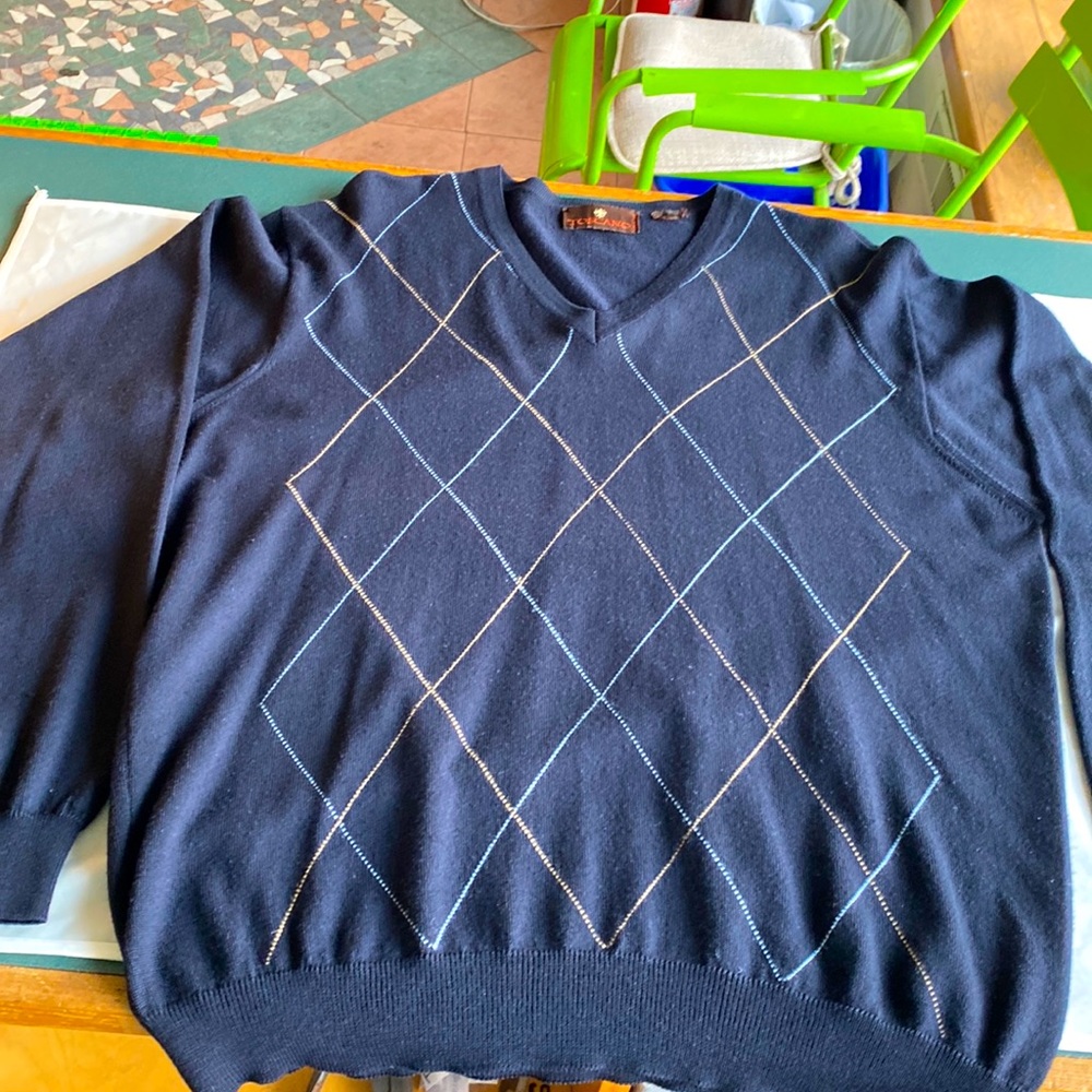 Toscano navy blue with argyle design on front